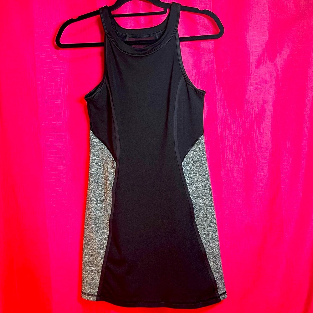 ATHLETA ATHLETIC SHIFT DRESS SIZE XS